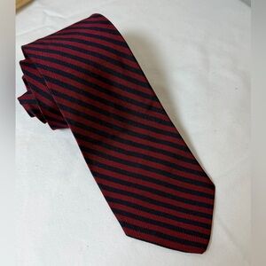 Brooks Brothers Vintage Woven in England Classic Red & Black Diagonal Stripe Tie